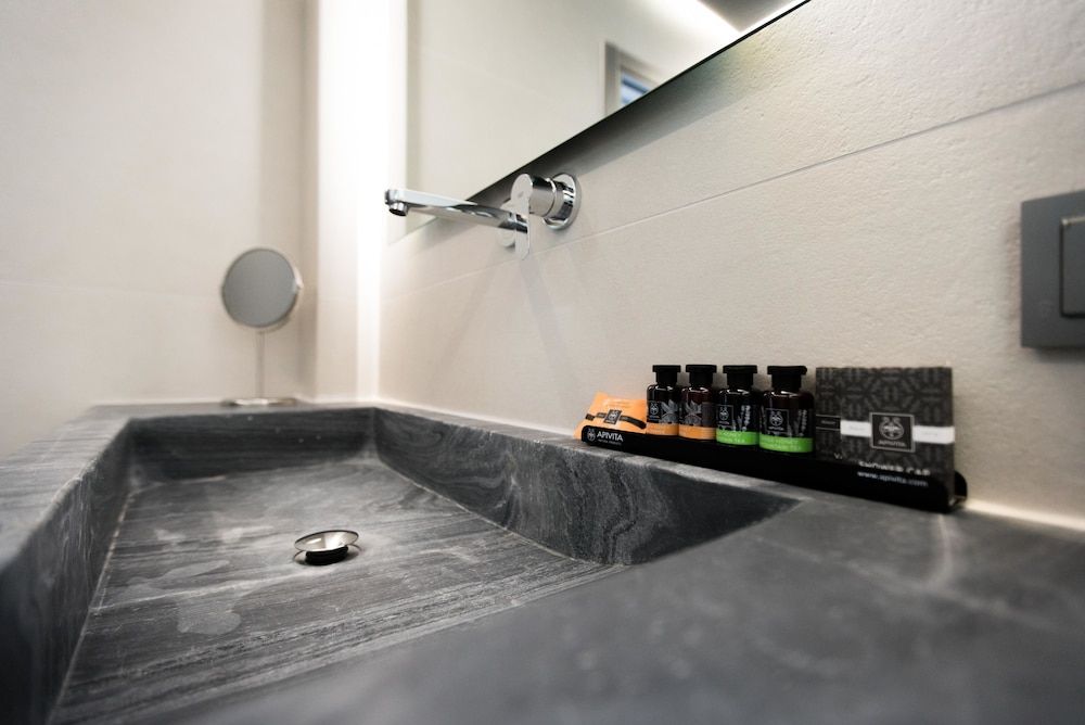 Sandom Deluxe Double Room, 1 King Bed, Non Smoking 14