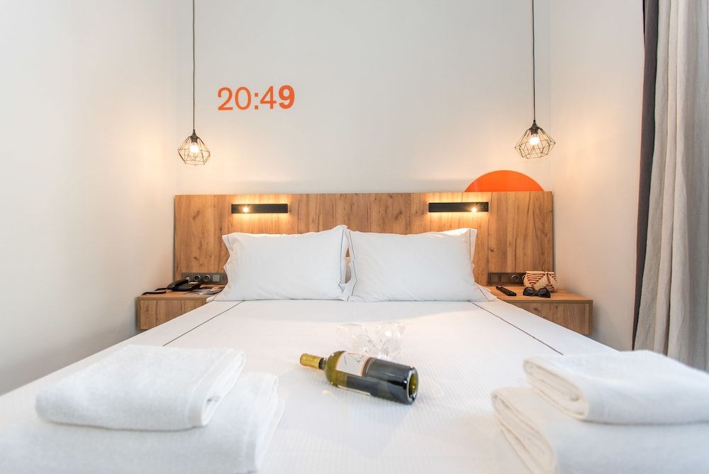 Sandom Deluxe Double Room, 1 King Bed, Non Smoking 2