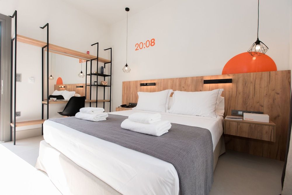 Sandom Deluxe Double Room, 1 King Bed, Non Smoking 6