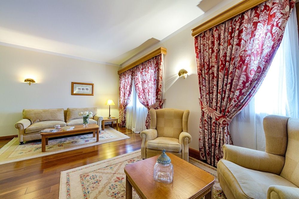 AZZ Peñafiel Las Claras Hotel & Spa Junior Suite 6