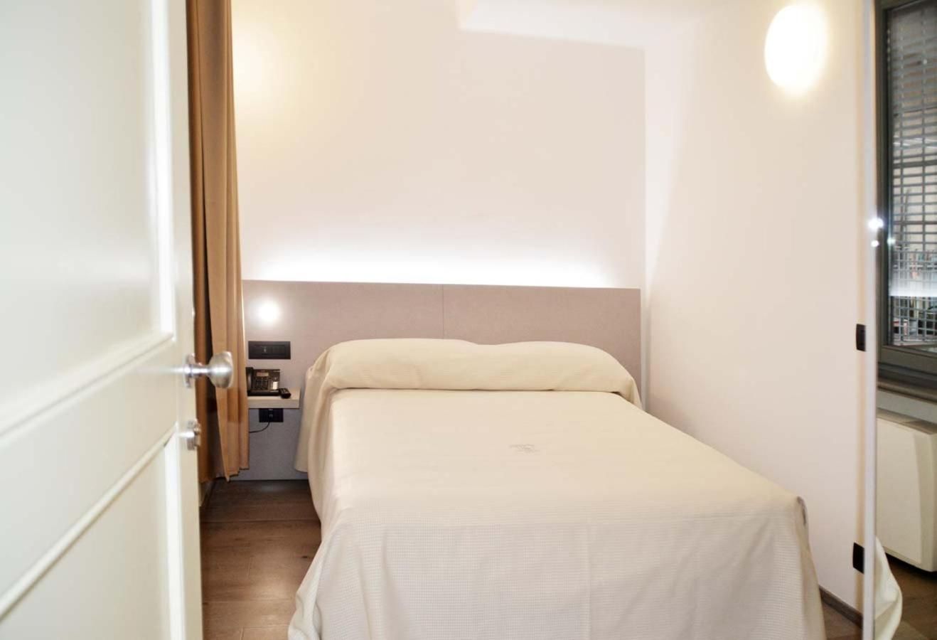 undefined Il Loggiato dei Serviti 9