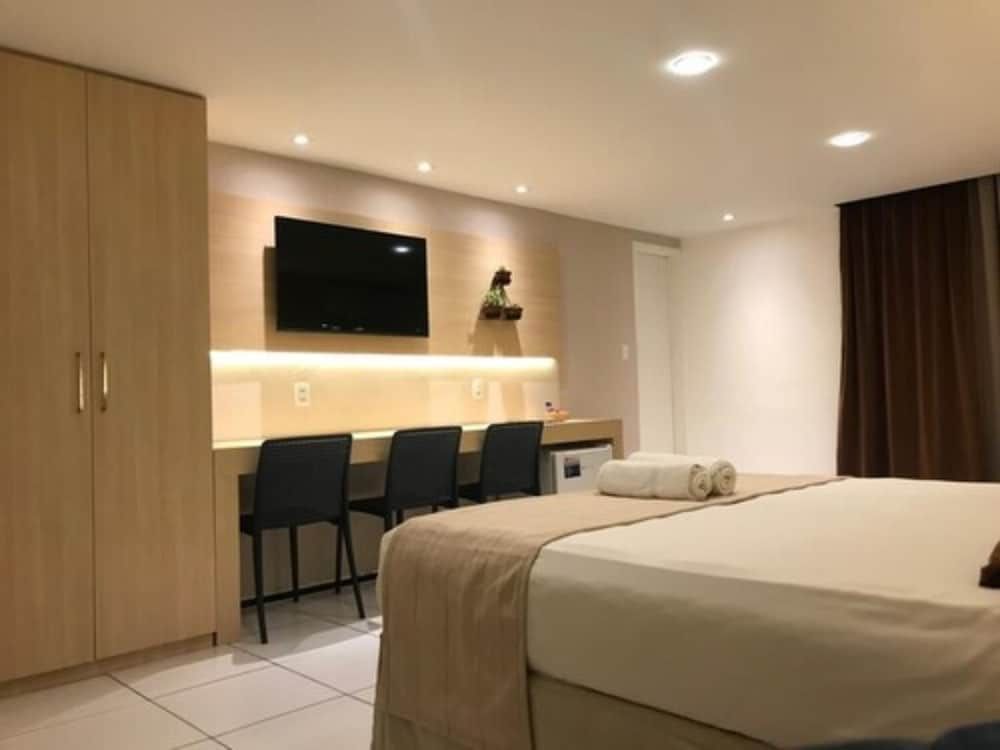 Hotel Meridional Deluxe Room 2