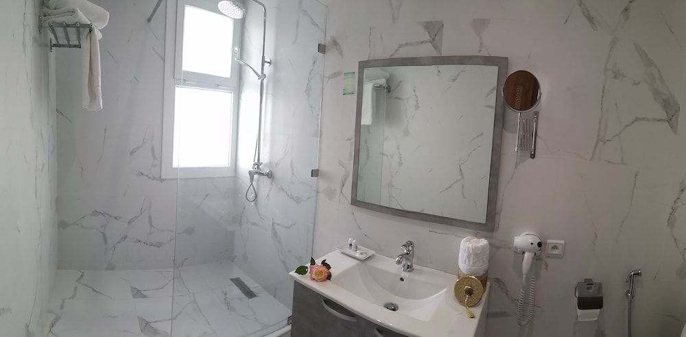 Hotel Mamora Room, 1 King Bed 7