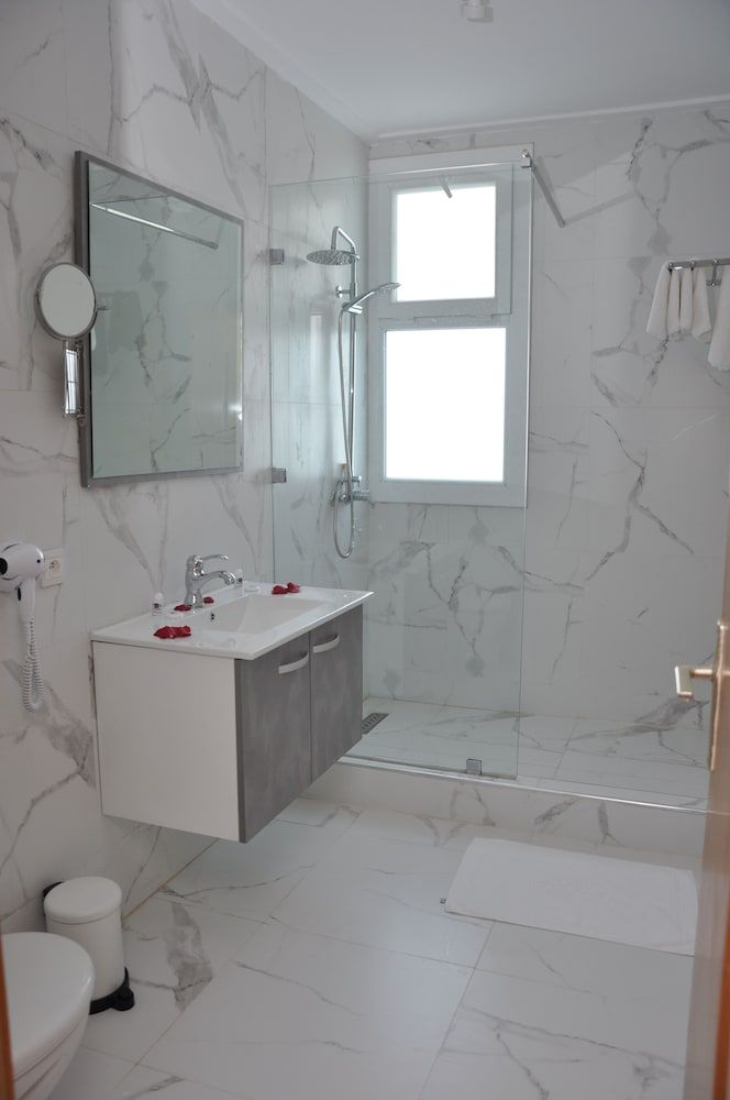 Hotel Mamora Twin Room 2