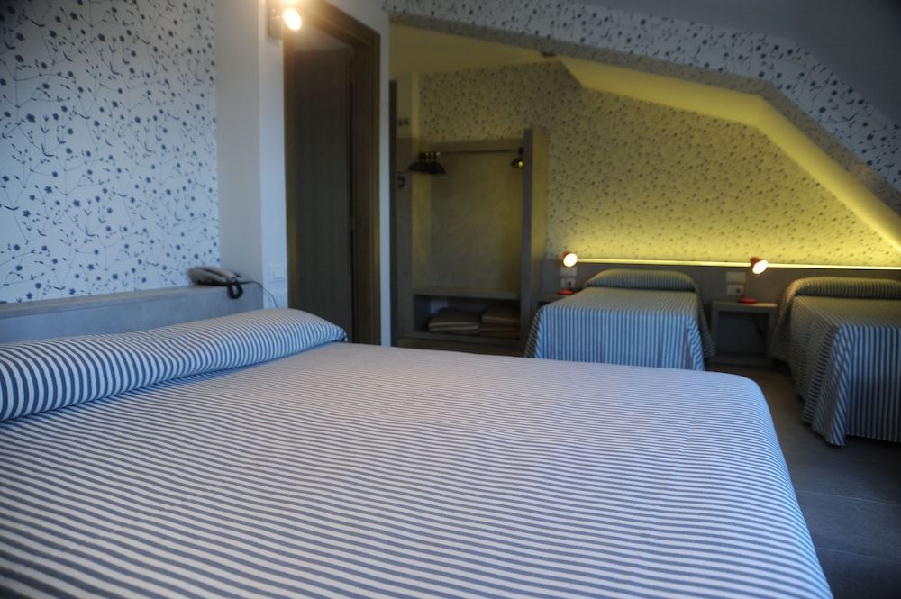 Astoria Comfort Quadruple Room, Multiple Beds