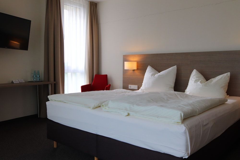 Hotel Susato Standard Double Room, Accessible, Non Smoking 3