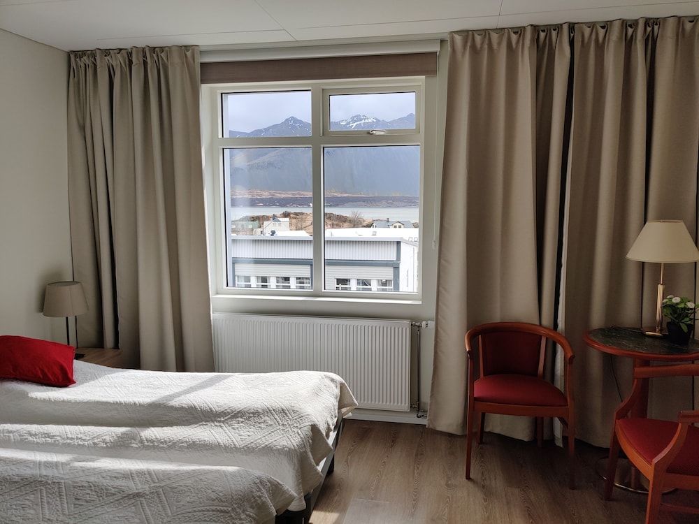 Hótel Borgarnes Triple Room, Private Bathroom 11