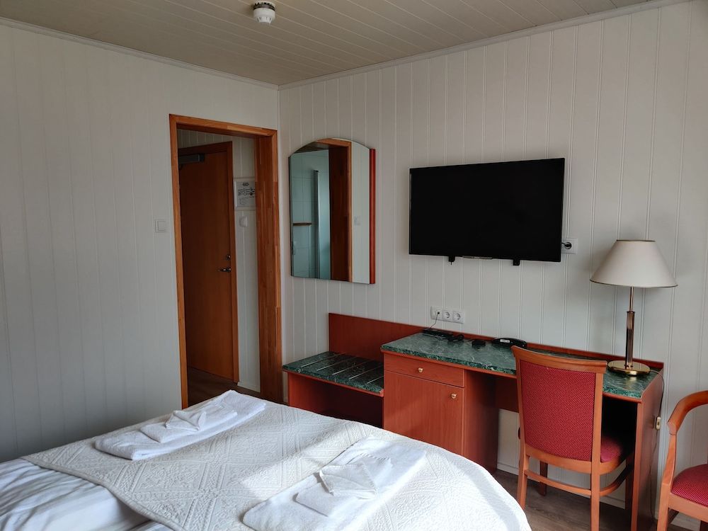 Hótel Borgarnes Double Room, 1 Queen Bed, Private Bathroom 9