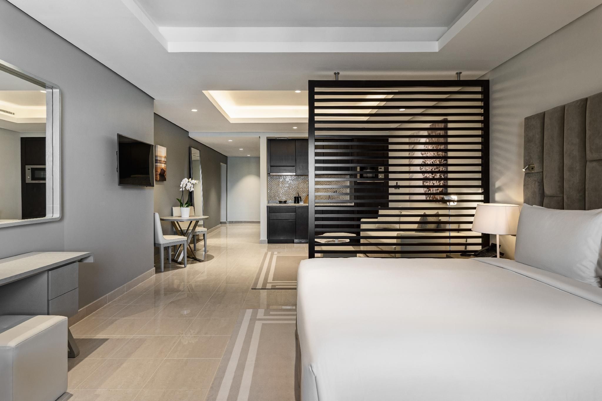 Wyndham Residences The Palm Deluxe Studio with Private Beach Access 3