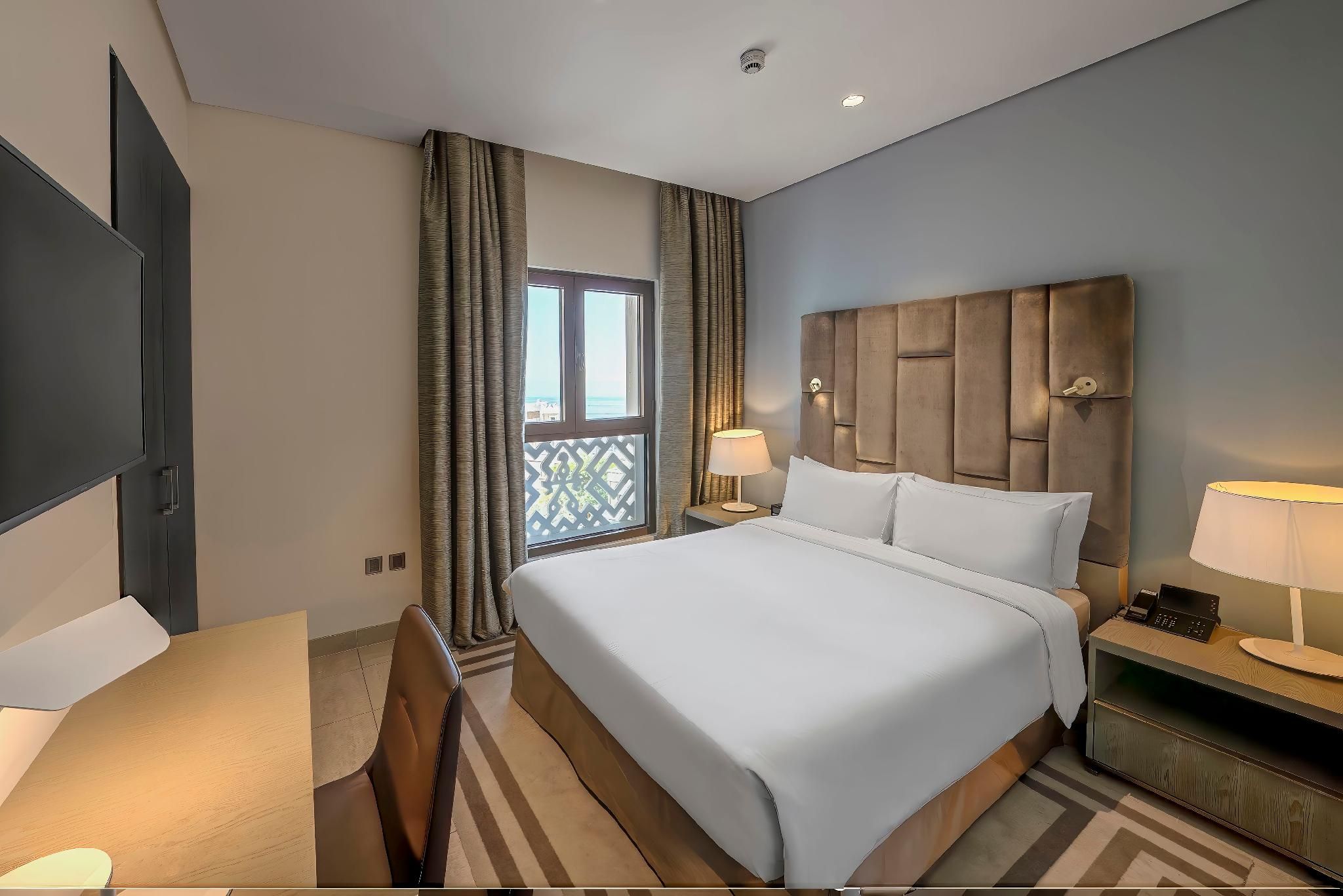 Deluxe Studio Apartment - Non-Smoking