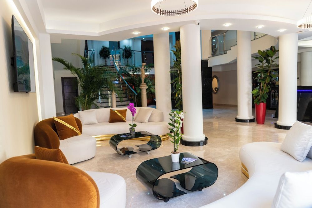 undefined Era Palace Hotel 8