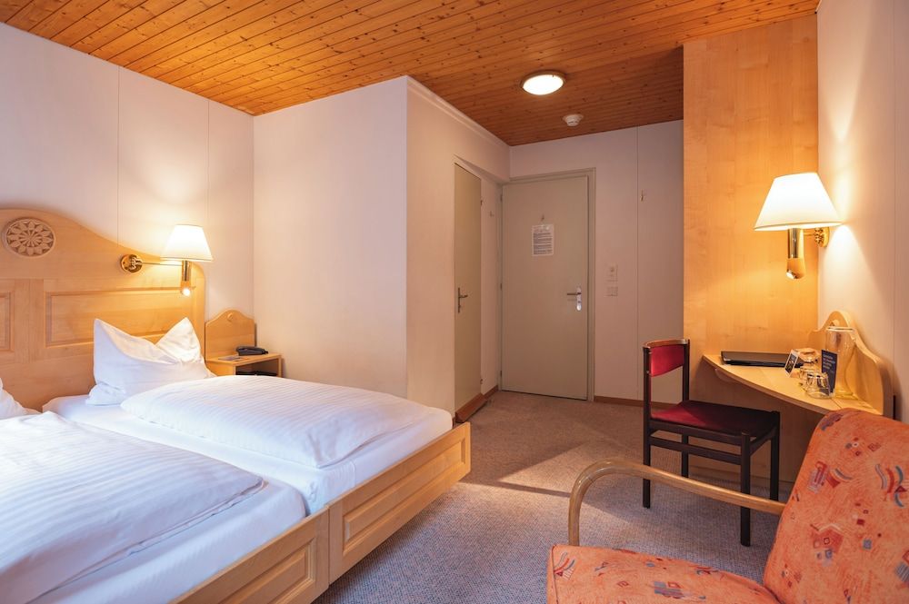 Hotel Bellevue - Traditional Swiss Hideaway Double Room 9