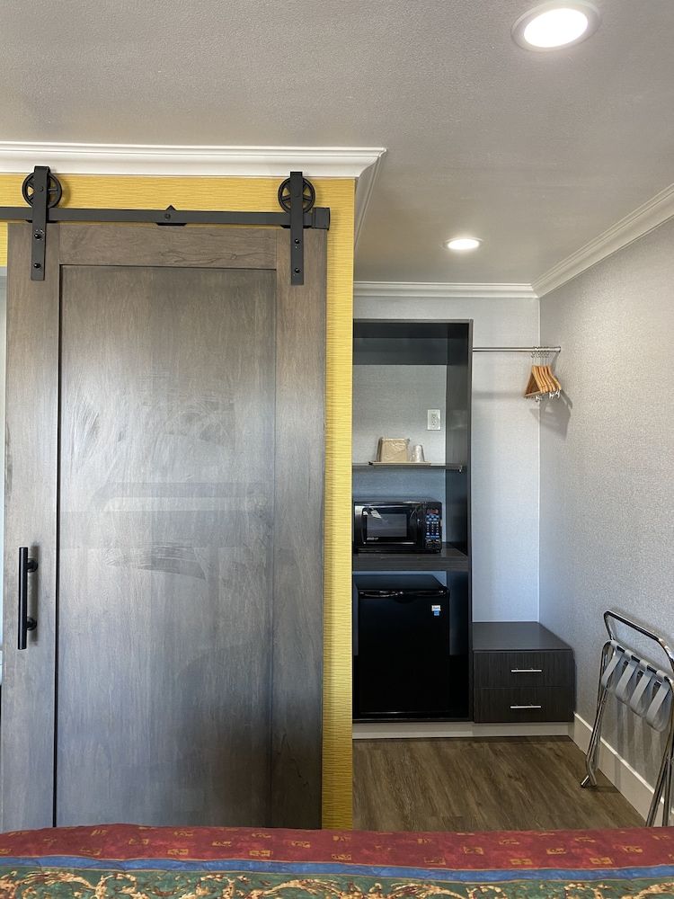 undefined Ritz Inn San Francisco SFO Airport 8