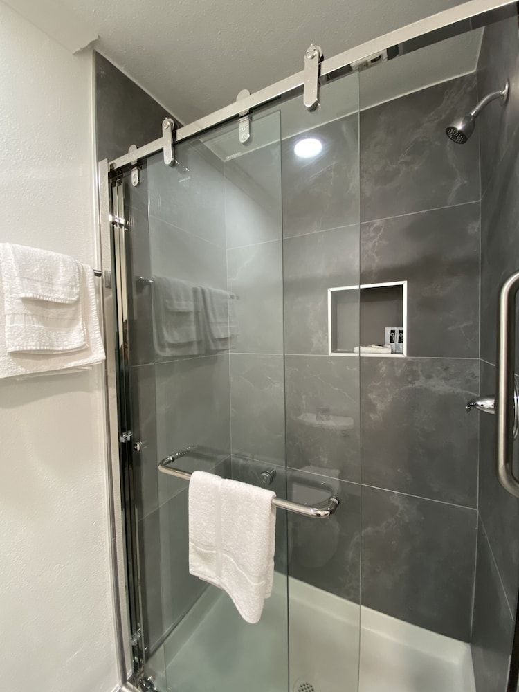 undefined Ritz Inn San Francisco SFO Airport 9