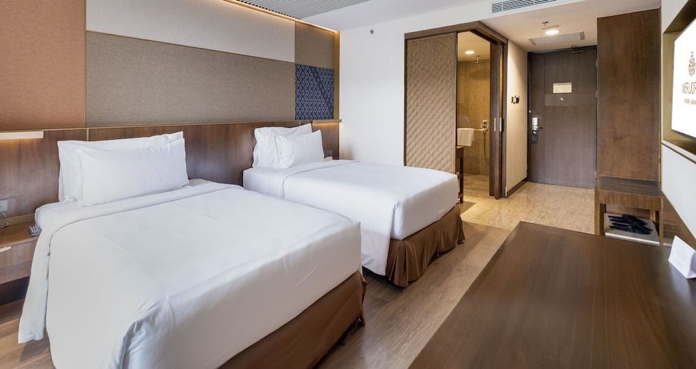 Meruorah Komodo Labuan Bajo Signature Hill View Twin Bed