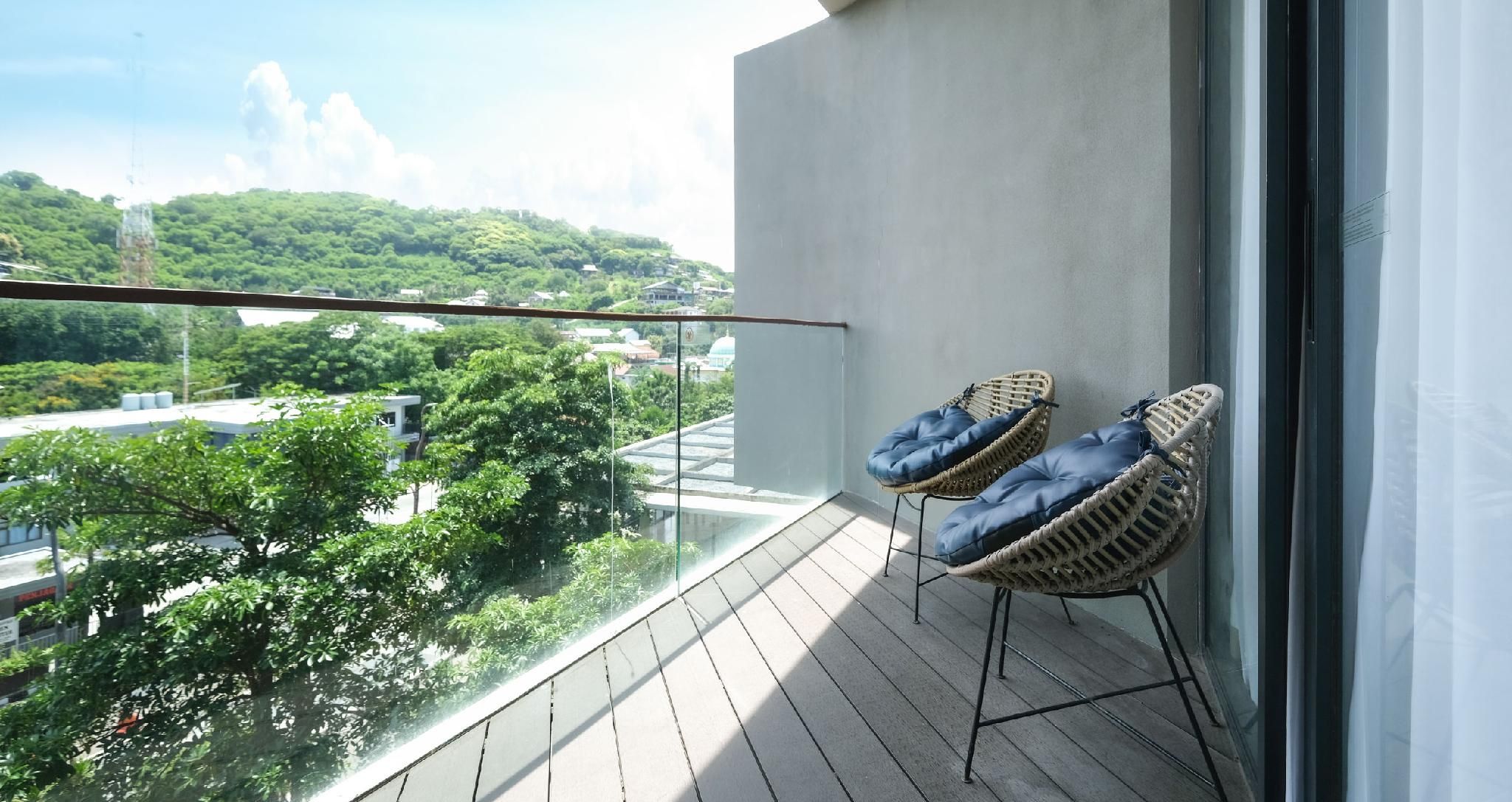 The Signature Hill View Twin Room