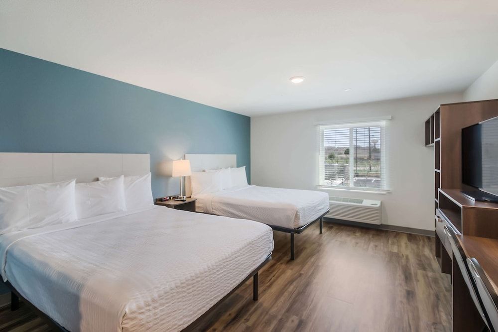 Basic Room, 2 Queen Beds, Non Smoking