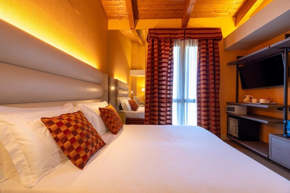 La Villa, Sure Hotel Collection by Best Western Superior Double Room, 1 Queen Bed