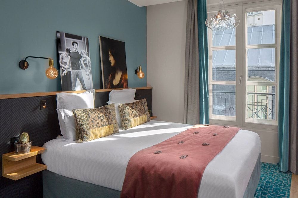 Lyric Hotel Paris Classic Room