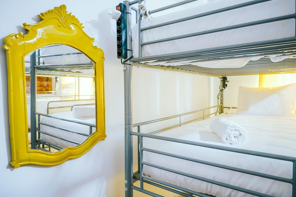 undefined Help Yourself Hostels - Restelo 7