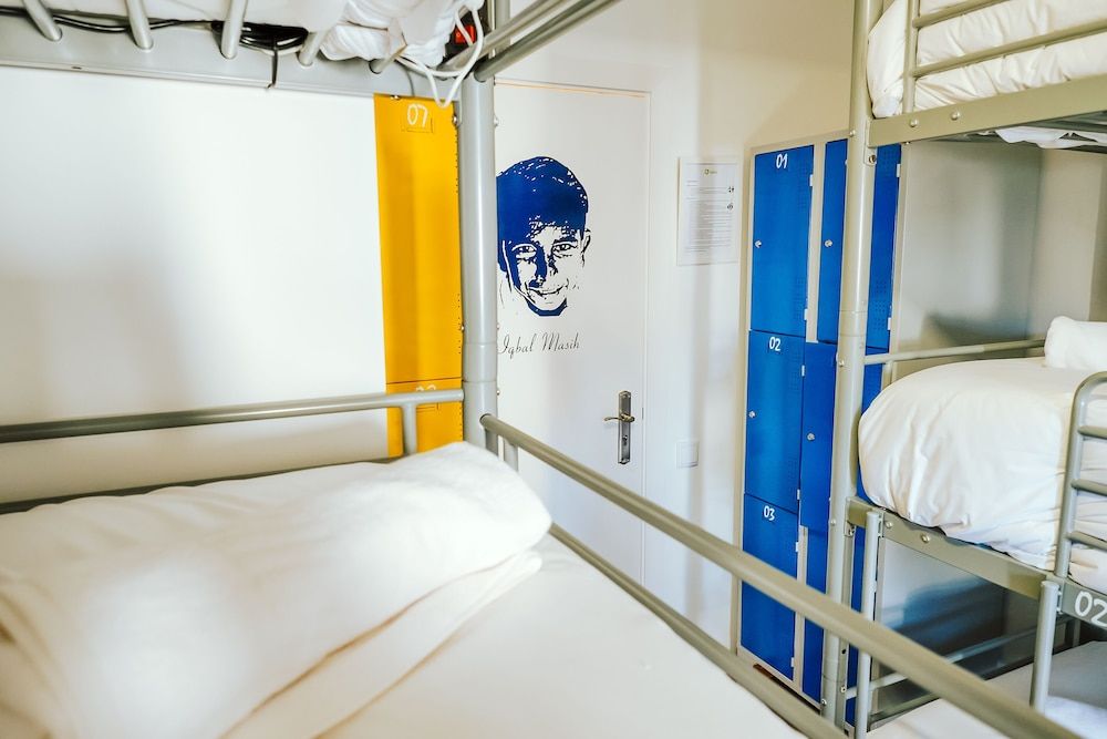 undefined Help Yourself Hostels - Restelo 9