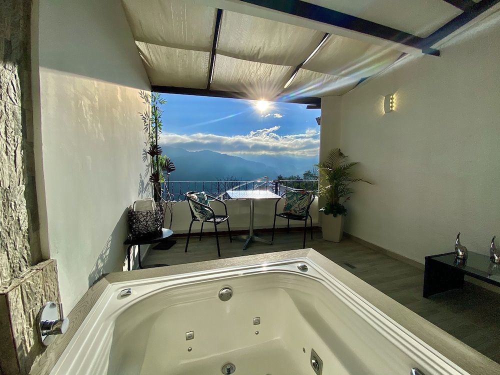 Hotel El Mirador del Cocora Superior Double Room, Jetted Tub, Mountain View 9