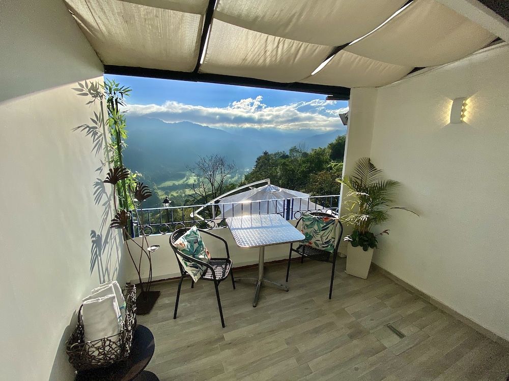 Hotel El Mirador del Cocora Superior Double Room, Jetted Tub, Mountain View 5