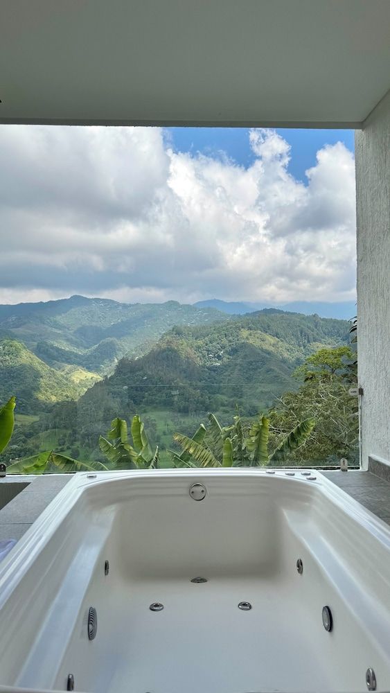 Panoramic Double Room, Mountain View, Hydromassage bathtub.