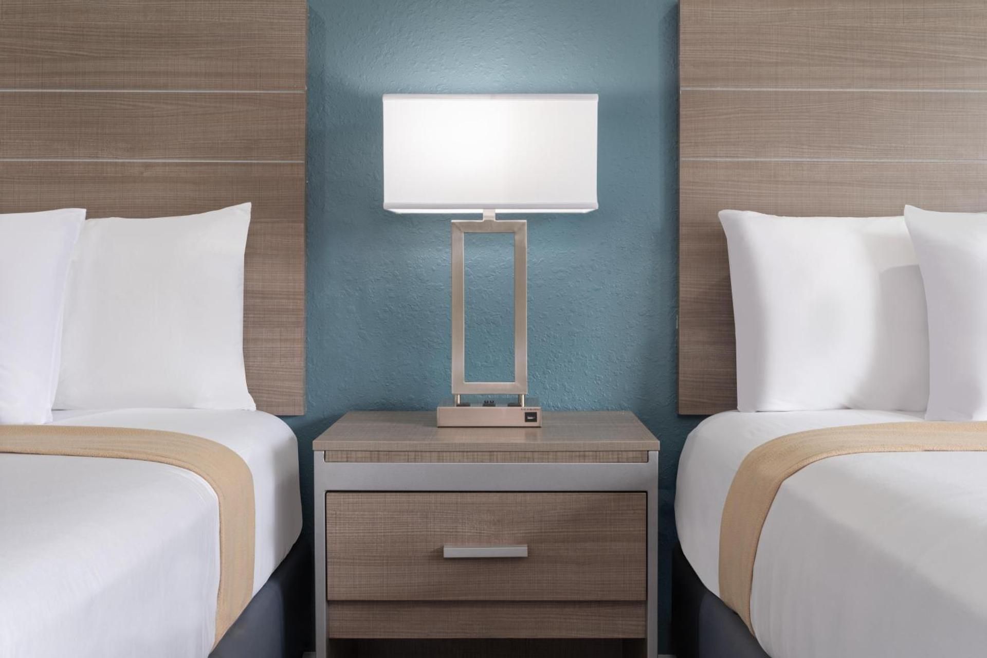 Deluxe Queen Room with Two Queen Beds - Non-Smoking