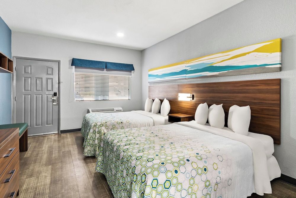 Studio, 2 Queen Beds, Accessible, Non Smoking (Stovetop)