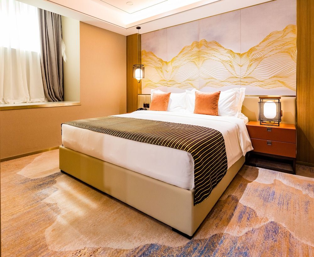 LDS hotel Belgrade Junior Suite 2