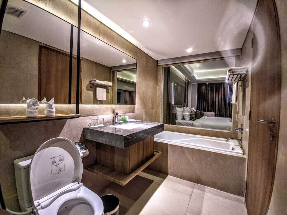 Louis Kienne Resort Senggigi Premier Twin Mountain View 2