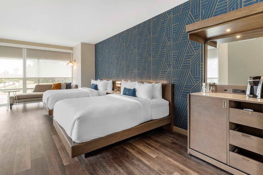 DoubleTree by Hilton Summerville Nexton Room, 2 Queen Beds, Bathtub 3