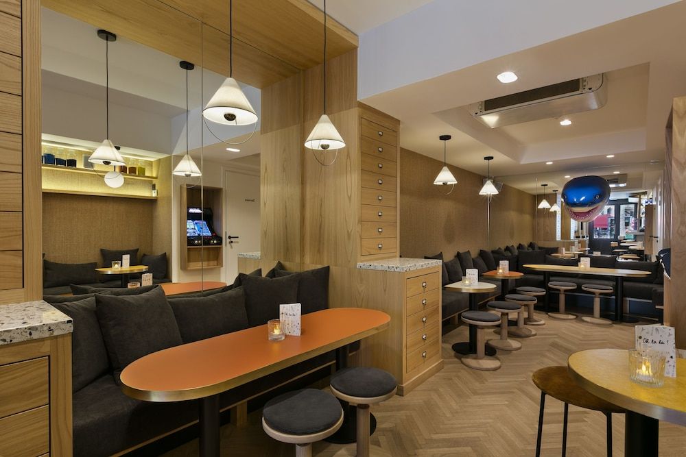 undefined Oh La La! Hotel bar - Paris Bastille 10