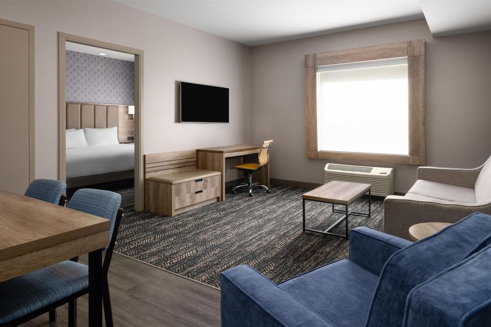 Suite, 1 King Bed, Non Smoking, Jetted Tub (with Sofabed, Full Kitchen)