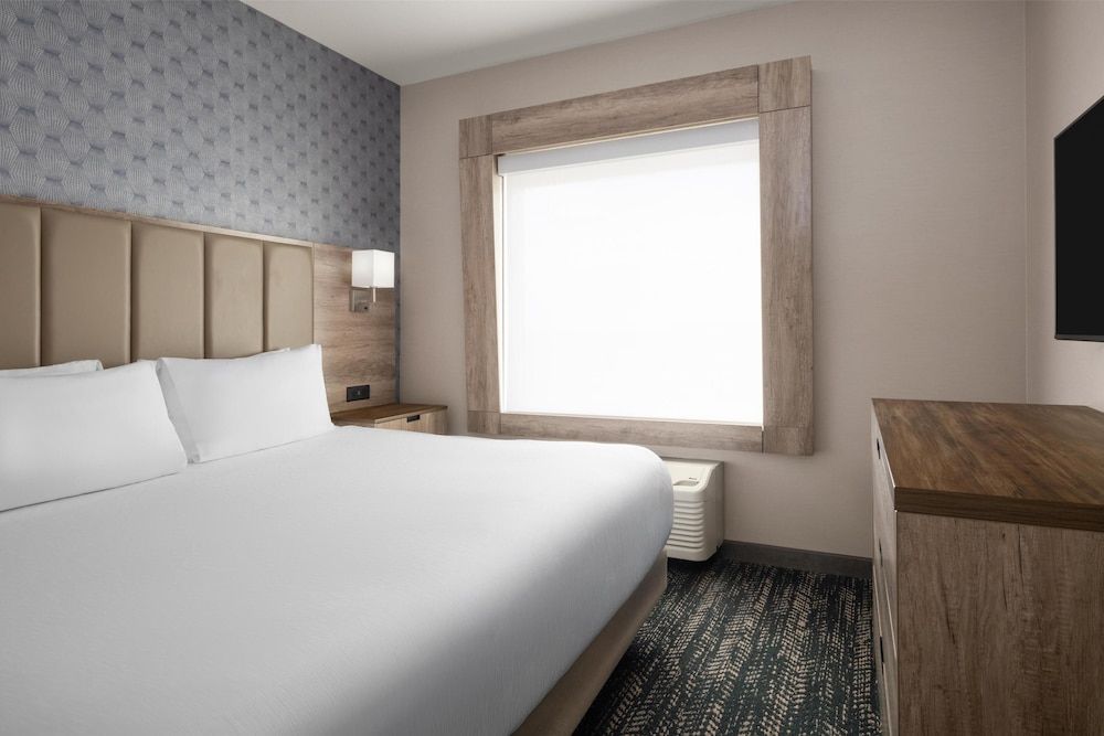 Suite, 1 King Bed, Non Smoking, Jetted Tub (with Sofabed, Full Kitchen)
