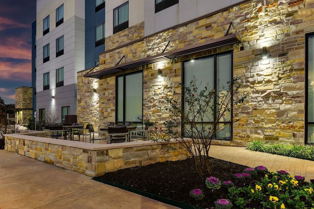 undefined TownePlace Suites by Marriott Houston I-10 East 8