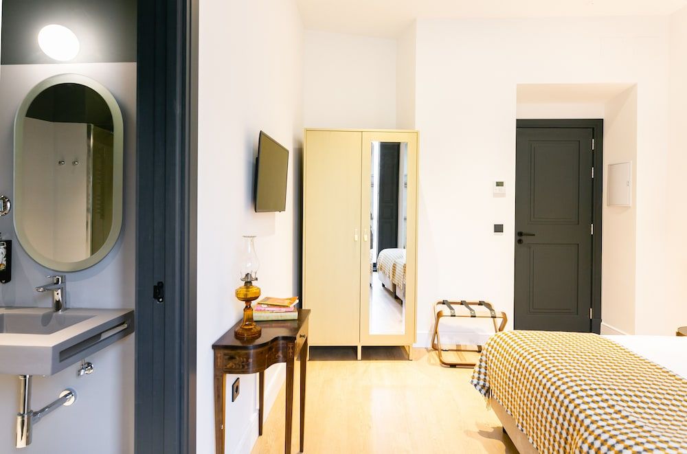 Joya del Casco Boutique Hotel Superior Double or Twin Room 9