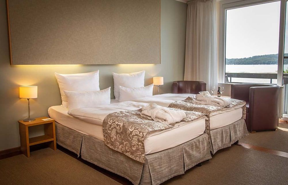Room - 1 Twin, Land View, Balcony