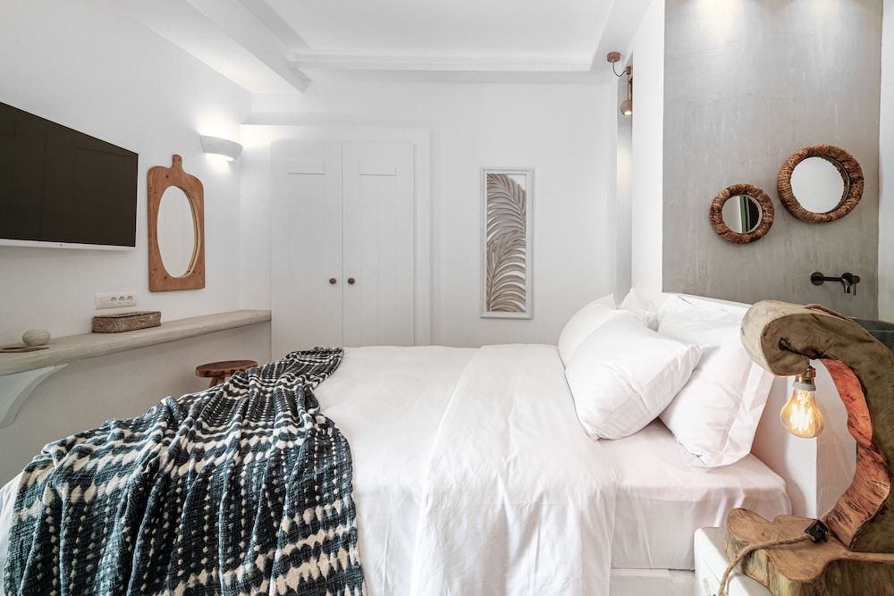 Premium Double Room (Street View)