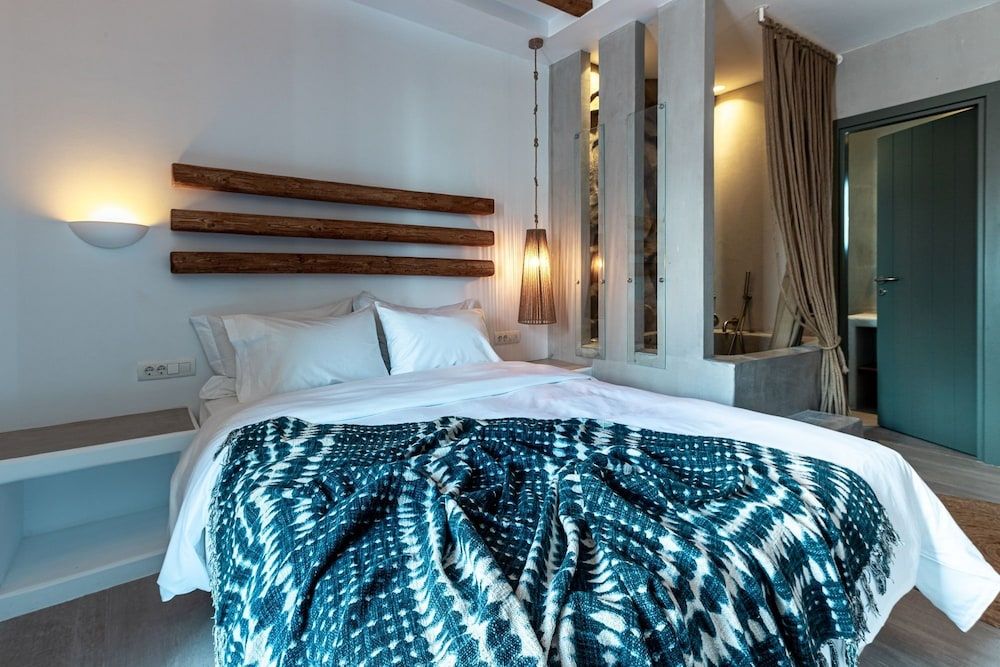 Junior Suite (Spa - Street View)