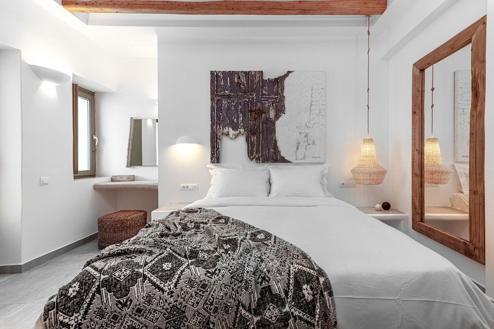 Honeymoon Suite, Jetted Tub (Outdoor - Street View)