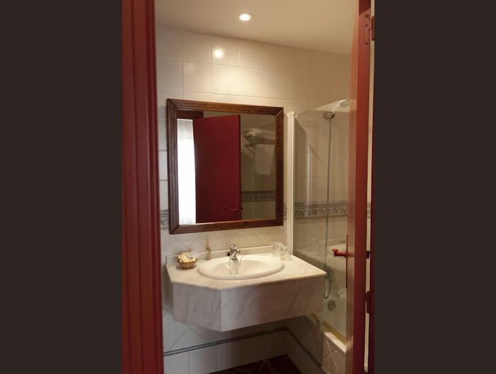 Hotel Plaza Grande Double or Twin Room 10