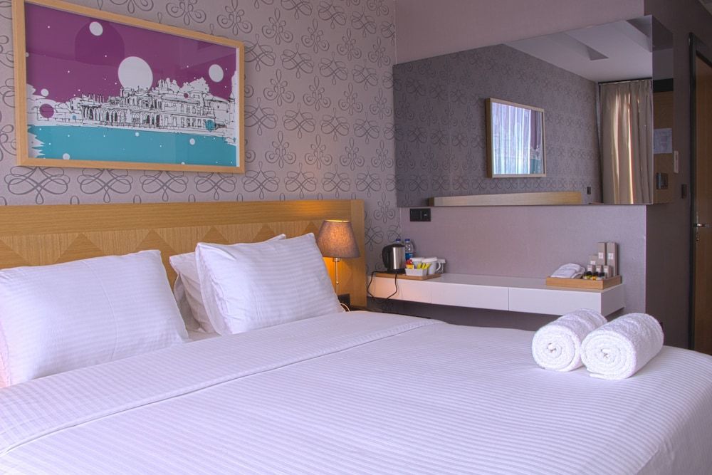 Four-G Hotel Deluxe Room, Sea View 5