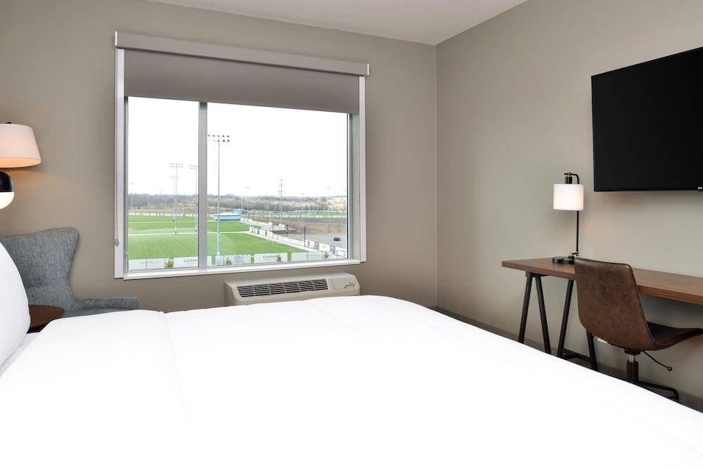 Room, 1 King Bed, Non Smoking (Hearing Accessible)