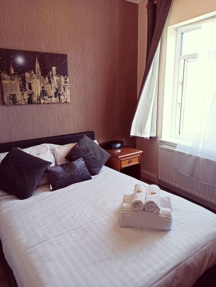 Crystal Hotel Standard Double Room 4