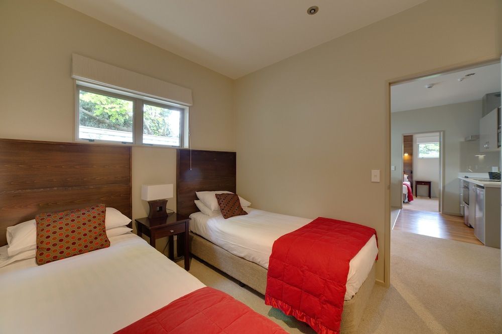 Two Bedroom Apartment (Downstairs)