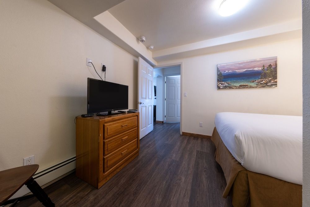 Condo, 2 Bedrooms