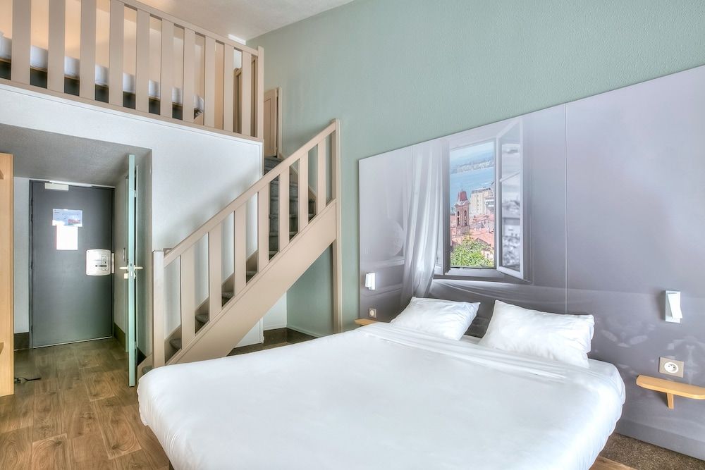 B&B HOTEL Villeneuve-Loubet Village