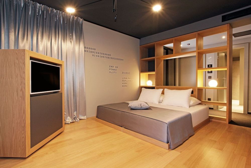 Classic Double or Twin Room, Balcony